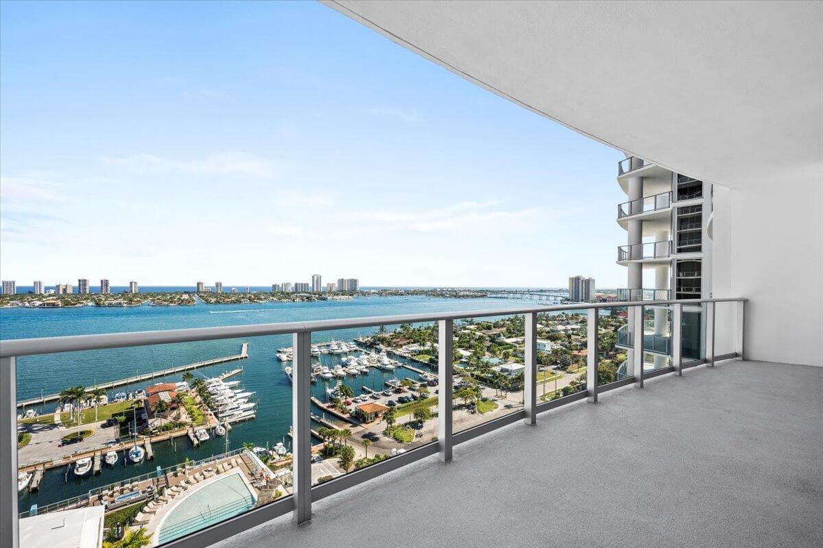 220 Lake Shore Drive 1706 photo 9