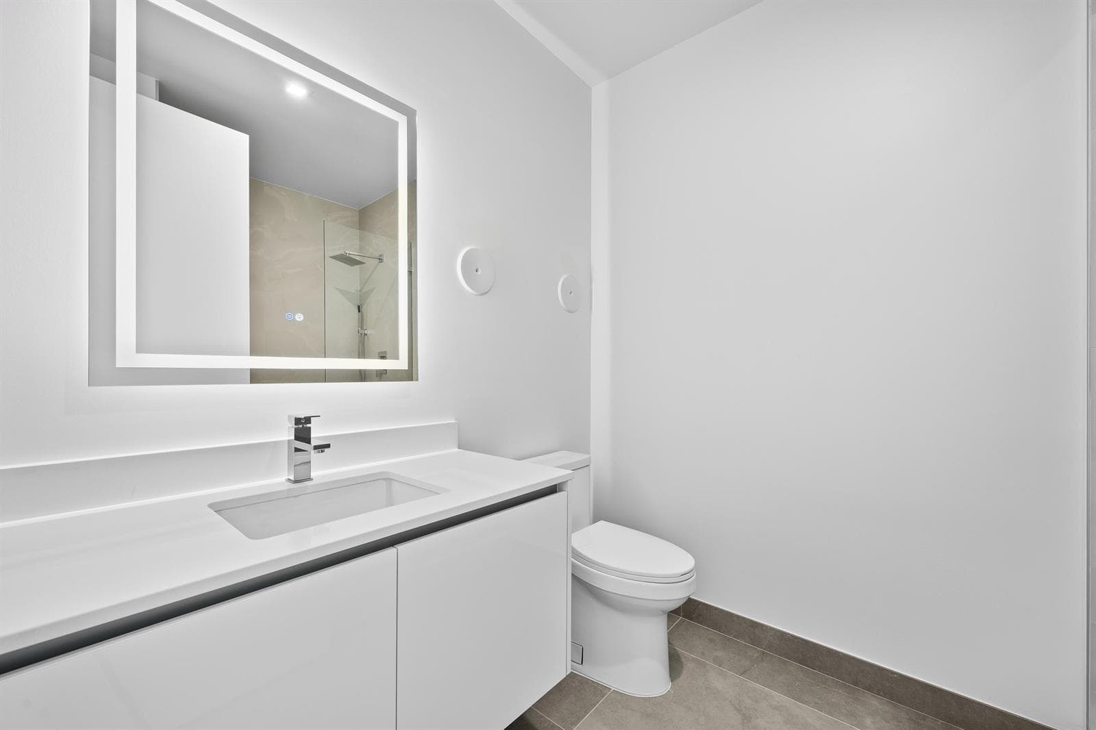 220 Lake Shore Drive 1706 photo 24