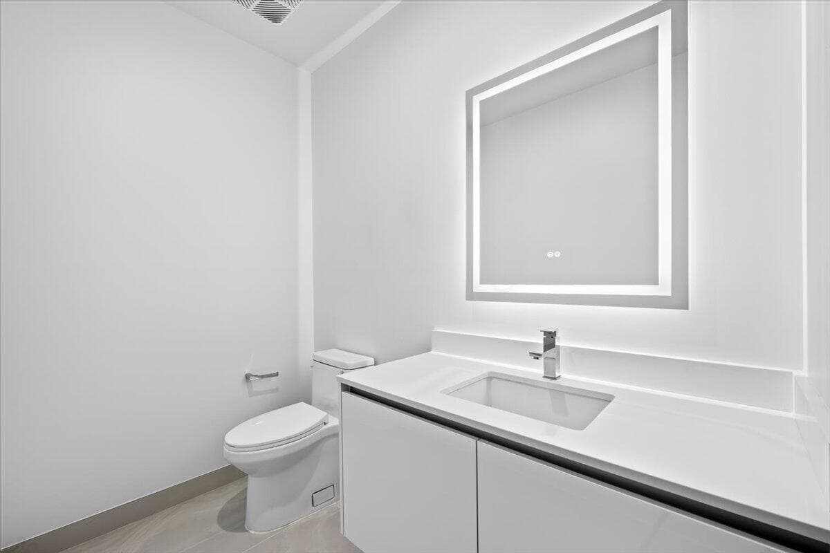 220 Lake Shore Drive 1706 photo 15