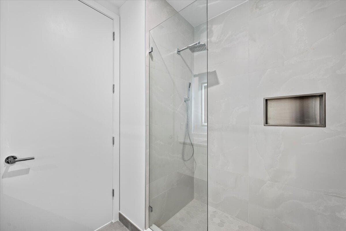 220 Lake Shore Drive 1706 photo 19