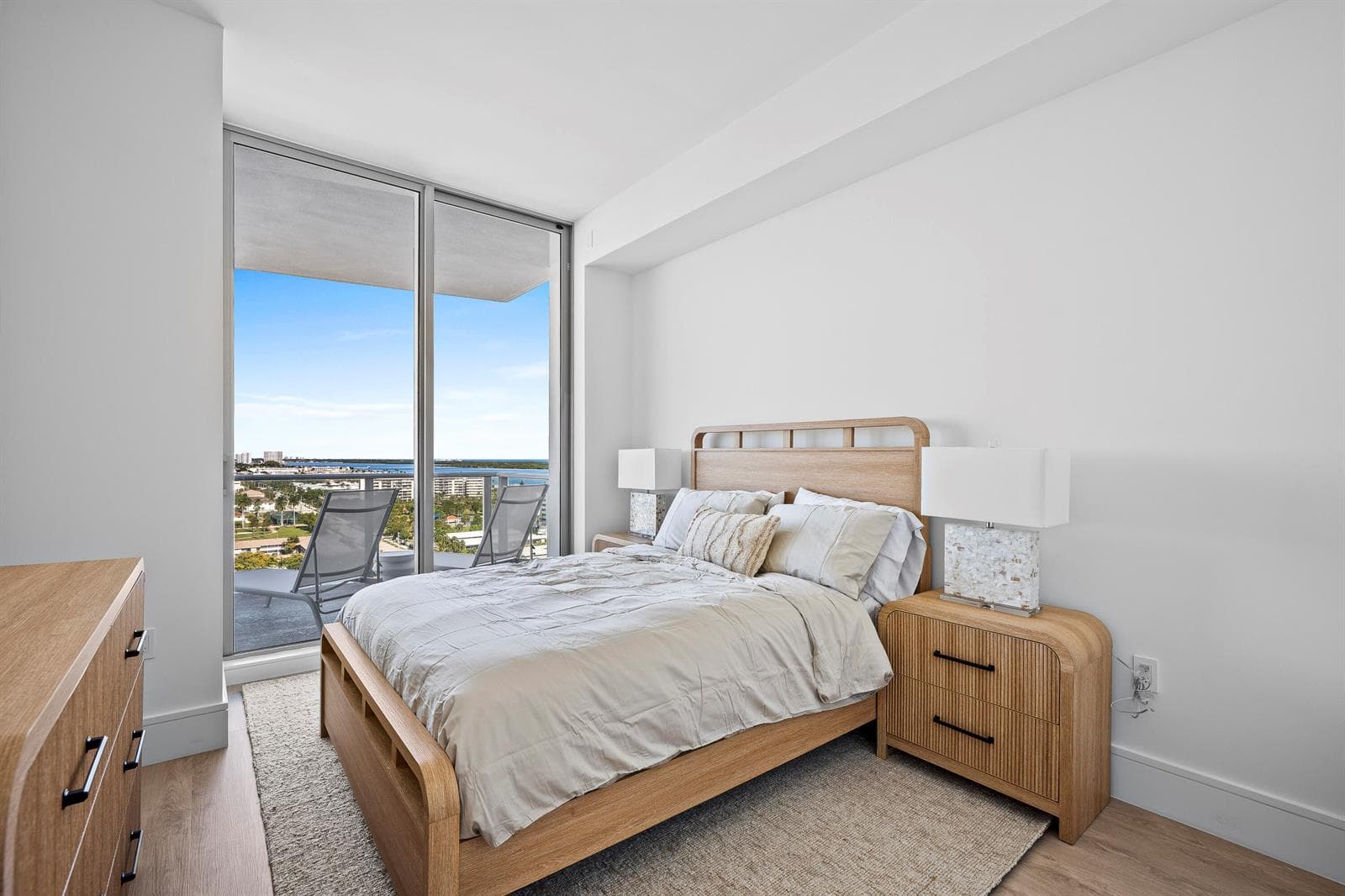 220 Lake Shore Drive 1413 photo 11