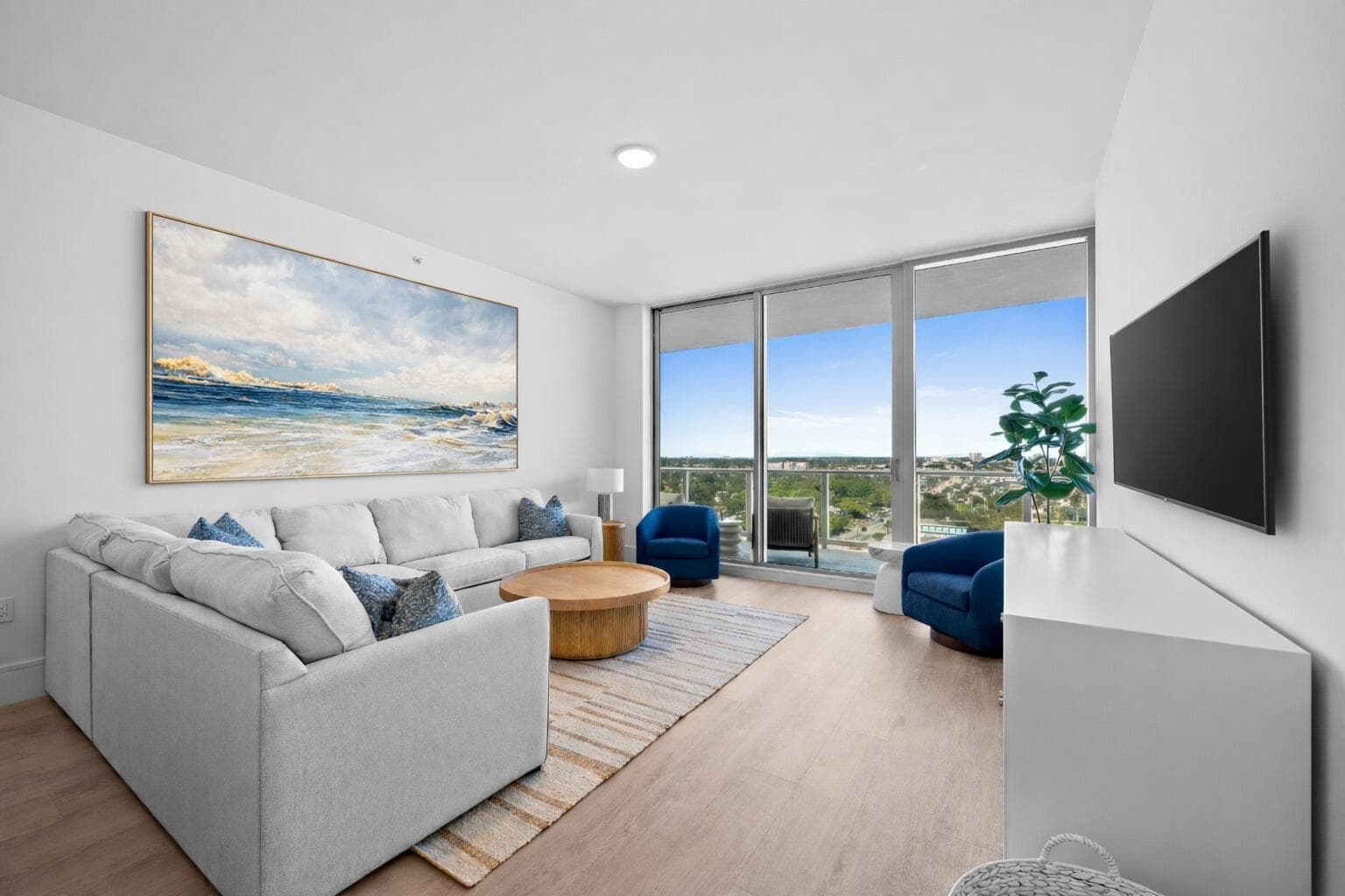 220 Lake Shore Drive 1413 photo 4