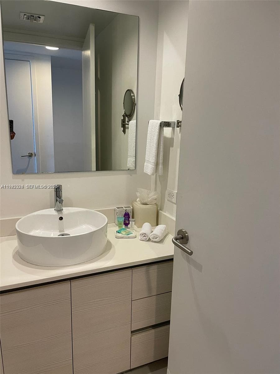 2602 E Hallandale Beach Blvd R2508 photo 13
