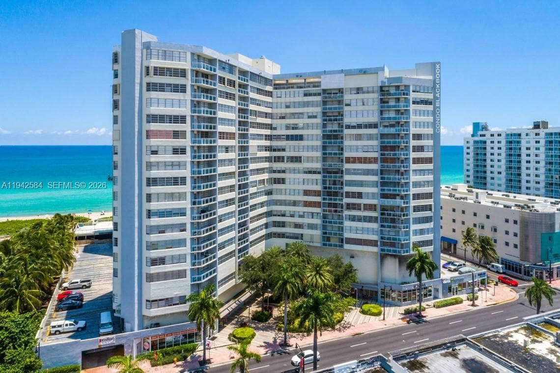 7135 Collins Ave 1011 photo 2