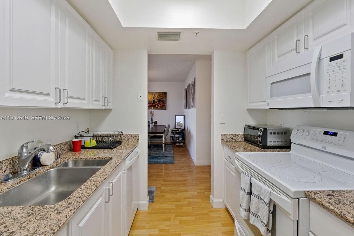 90 Alton Rd 807 photo 7