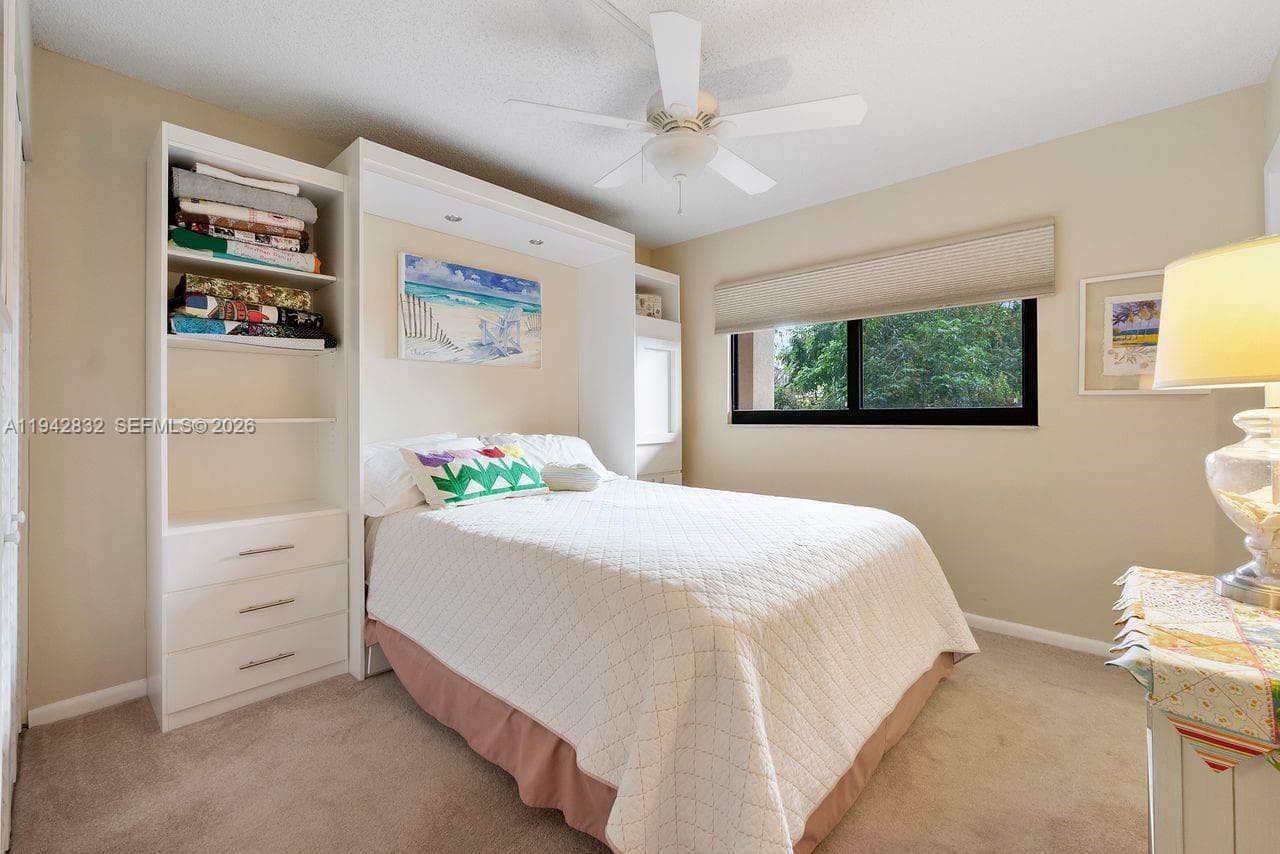 2200 S Cypress Bend Dr 406 photo 22