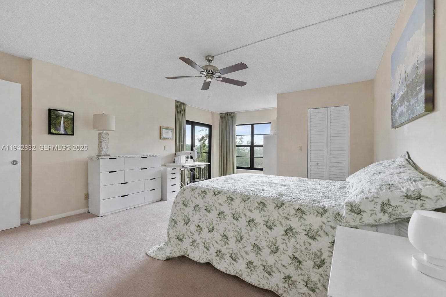 2200 S Cypress Bend Dr 406 photo 20