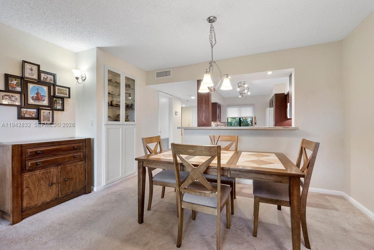 2200 S Cypress Bend Dr 406 photo 25