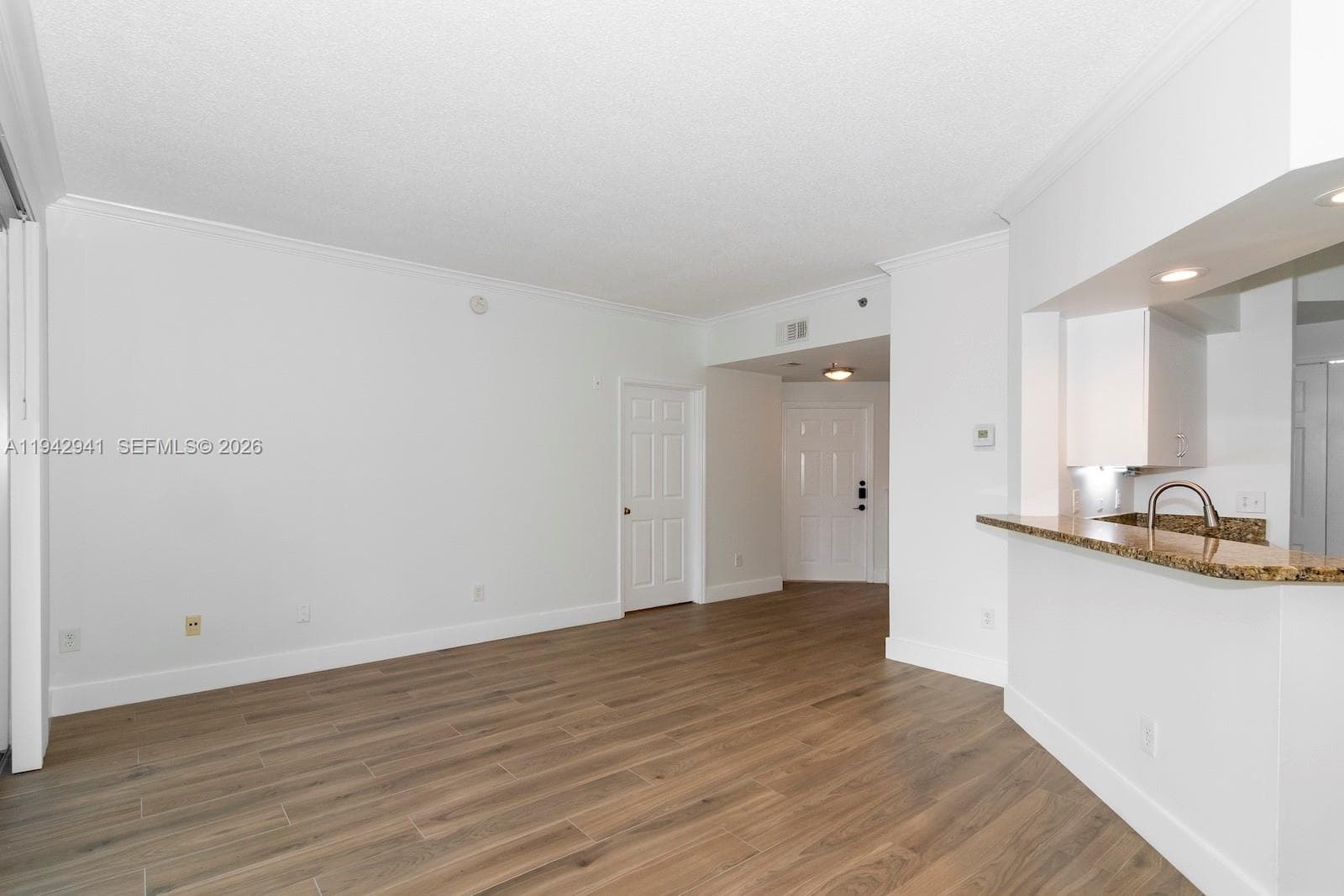 3215 NE 184th St 14301 photo 12