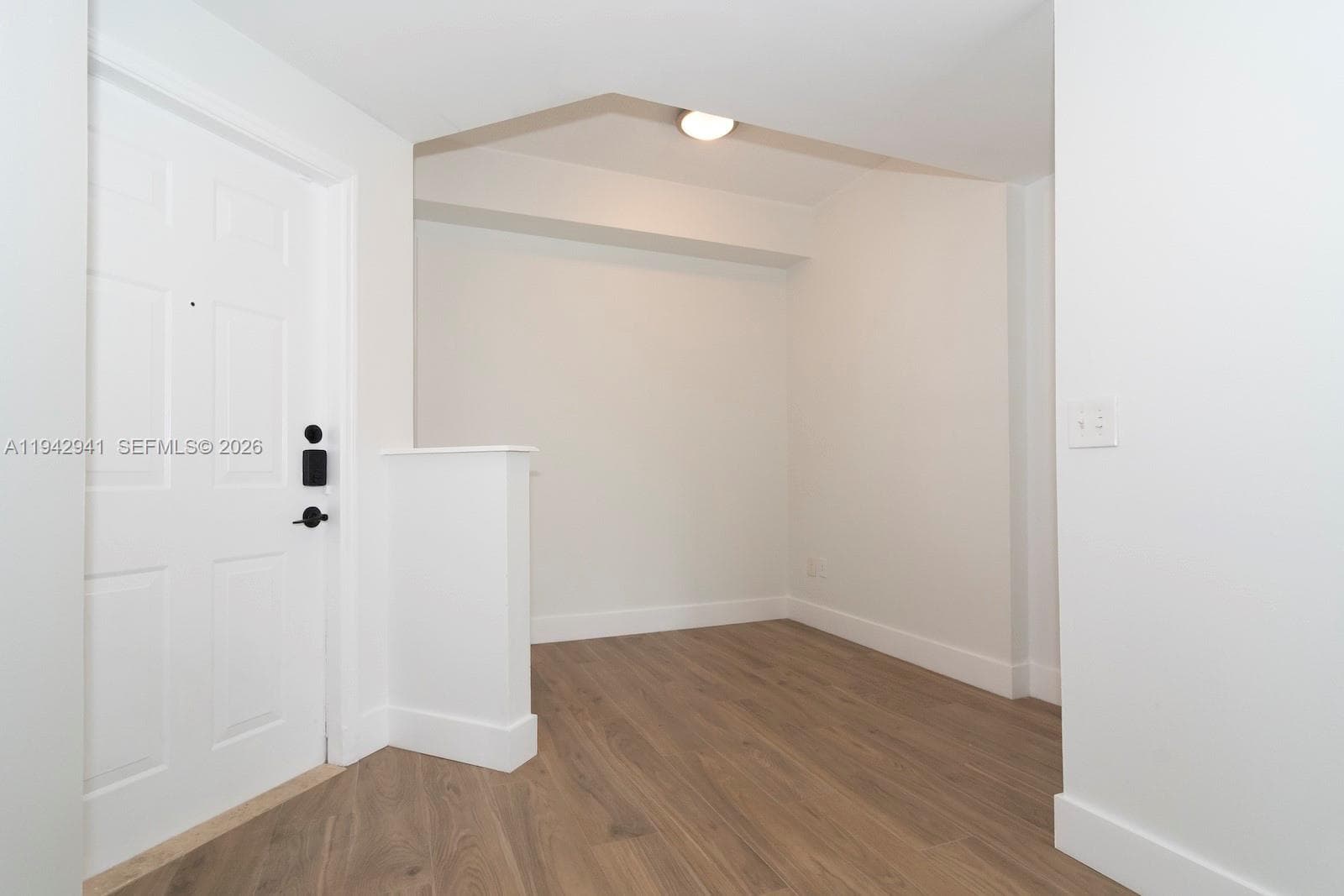 3215 NE 184th St 14301 photo 5