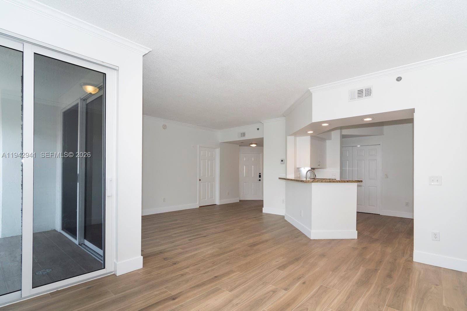 3215 NE 184th St 14301 photo 14