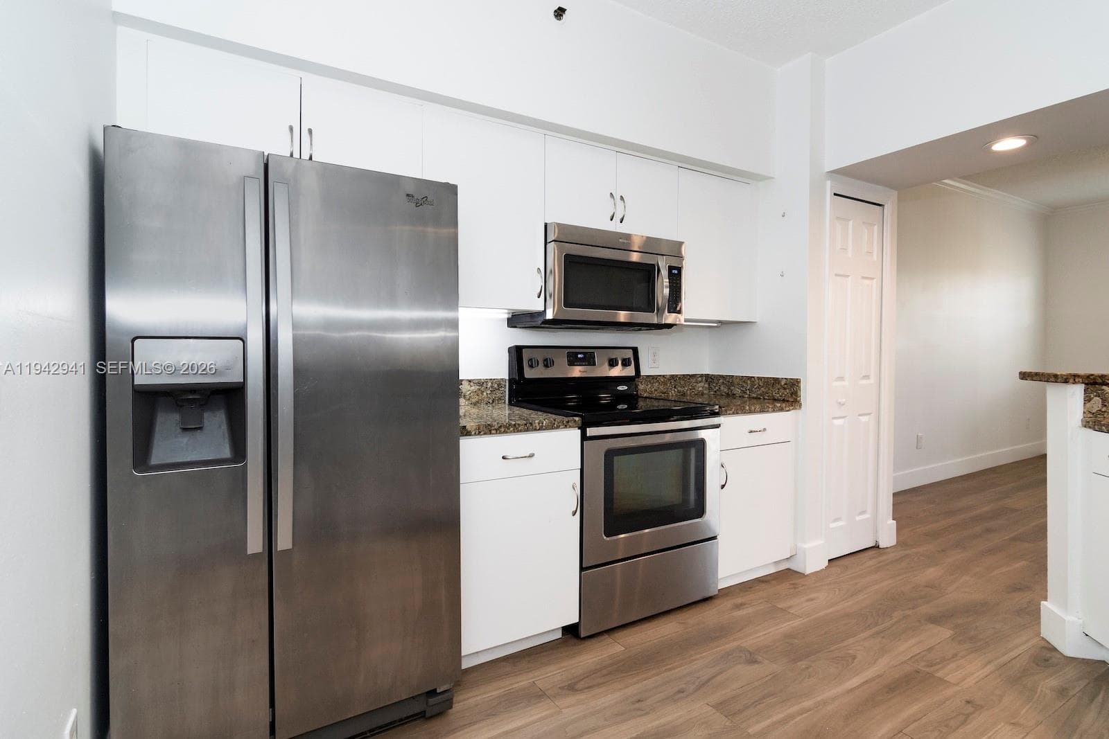 3215 NE 184th St 14301 photo 8