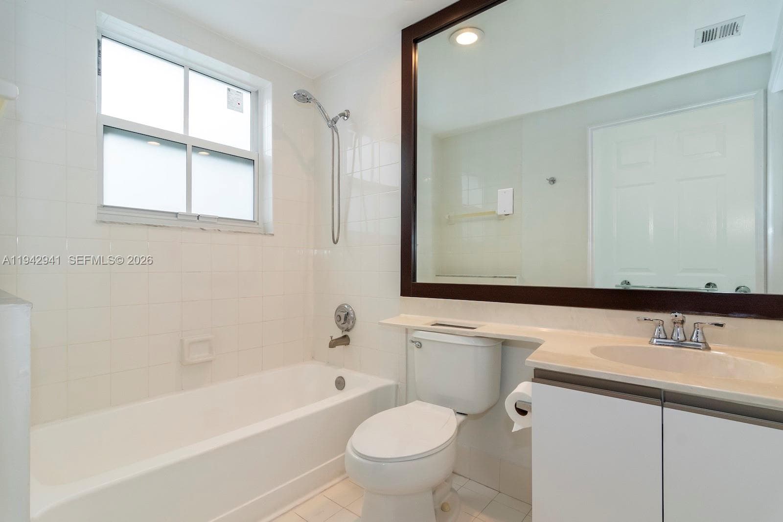 3215 NE 184th St 14301 photo 25