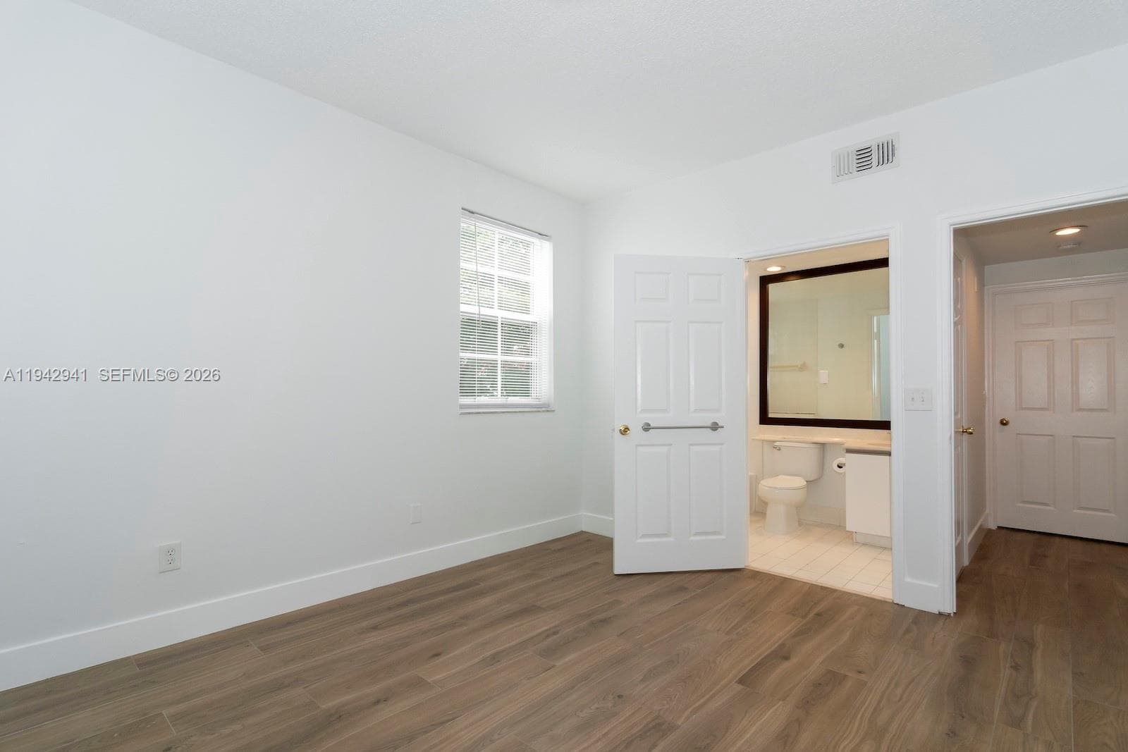 3215 NE 184th St 14301 photo 21