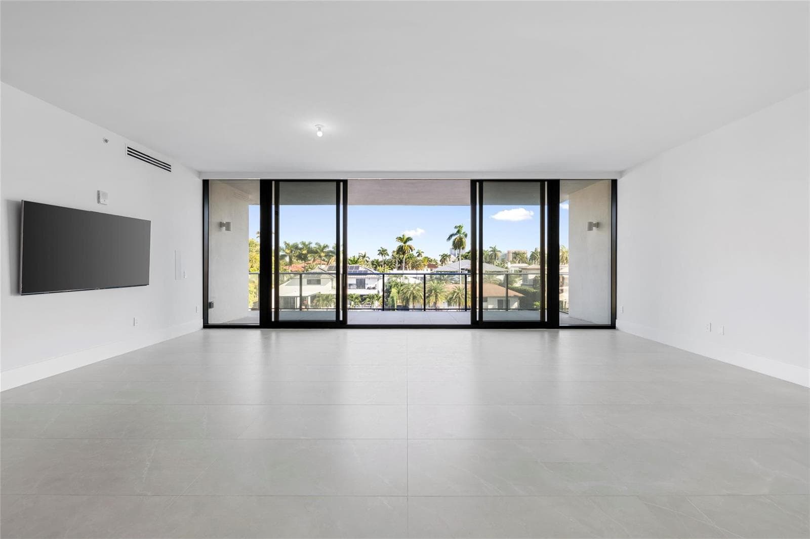 160 Isle Of Venice Drive 302 photo 8