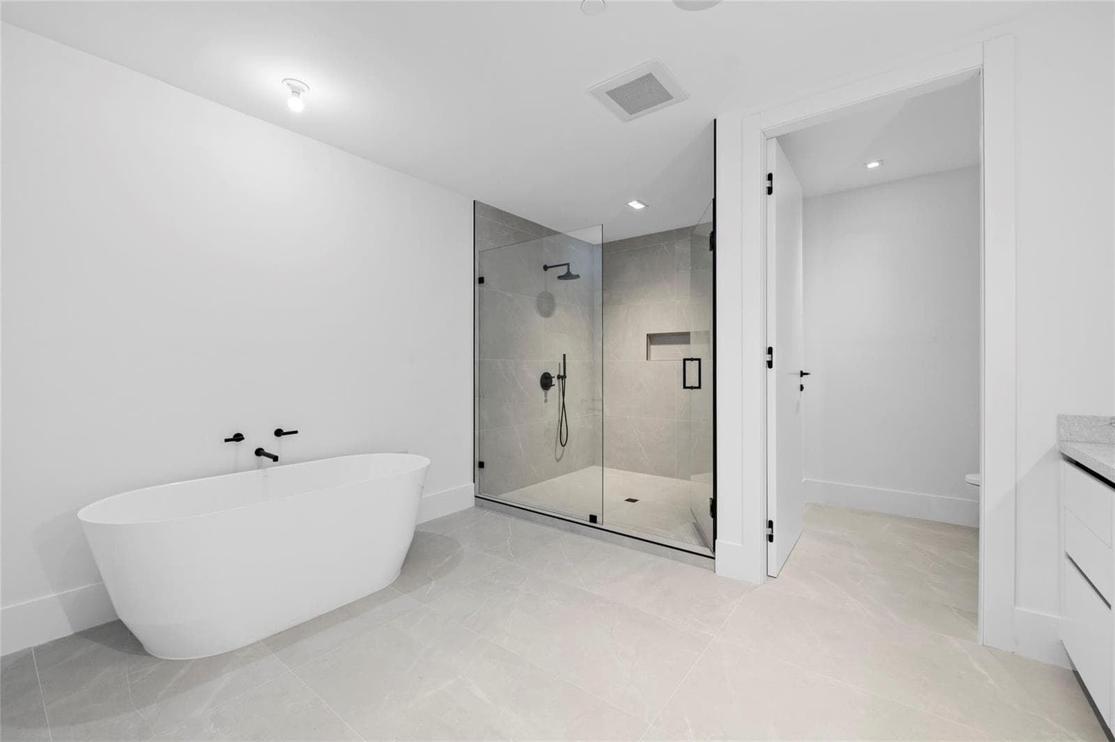 160 Isle Of Venice Drive 302 photo 21