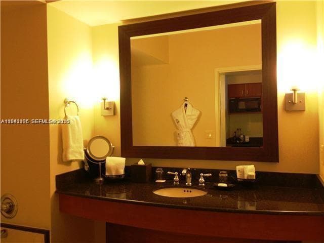 18001 Collins Ave 1507 photo 8