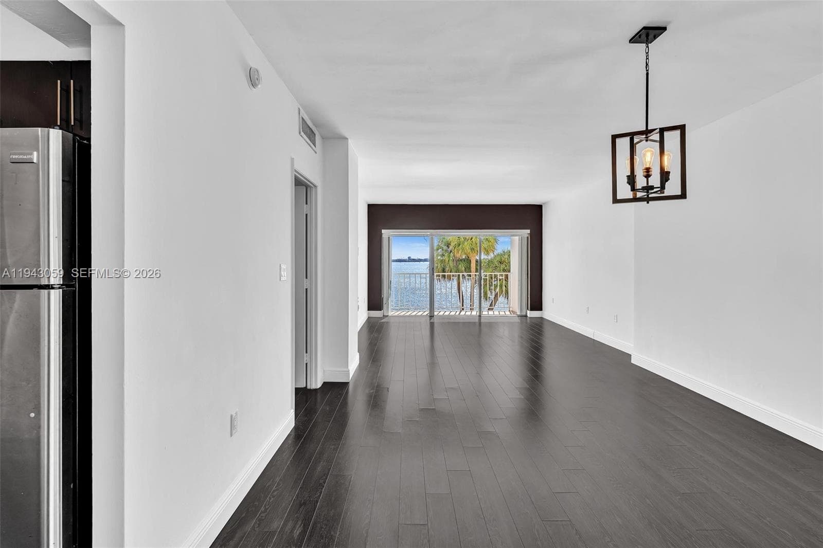 500 Bayview Dr 228 photo 3
