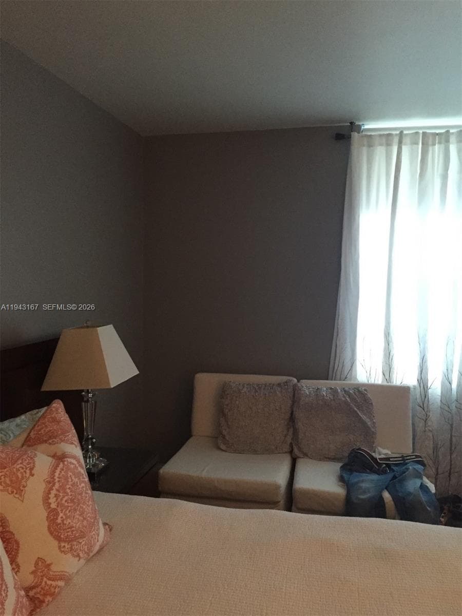 100 Lincoln Rd 814 photo 2