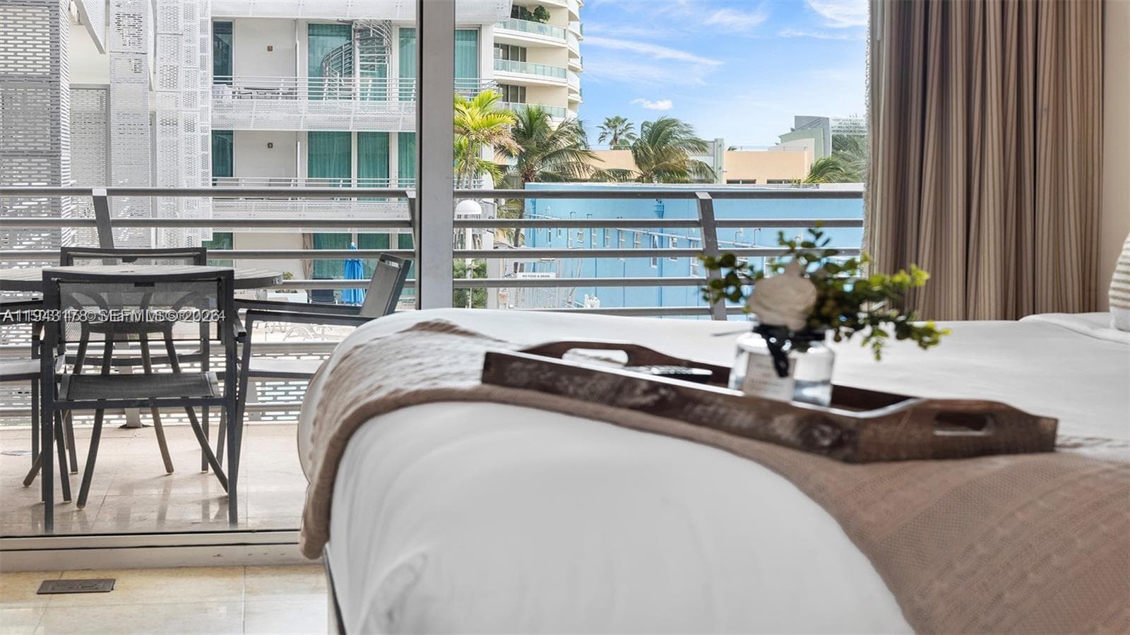 1437 Collins Ave 327 photo 3