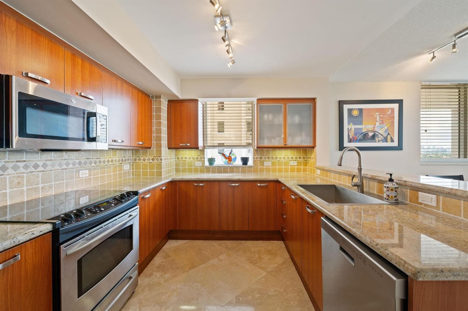 2011 N Ocean Boulevard 902 photo 8