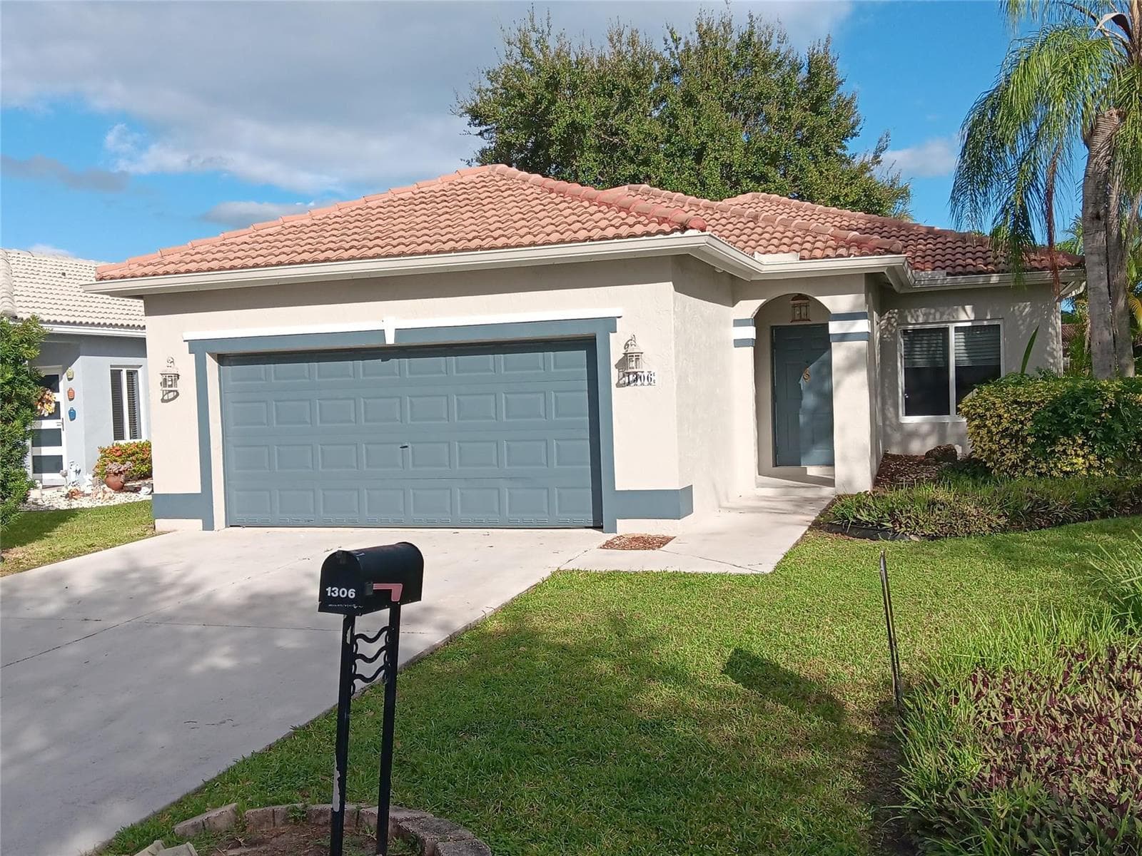1306 SW 44th Terrace photo 1