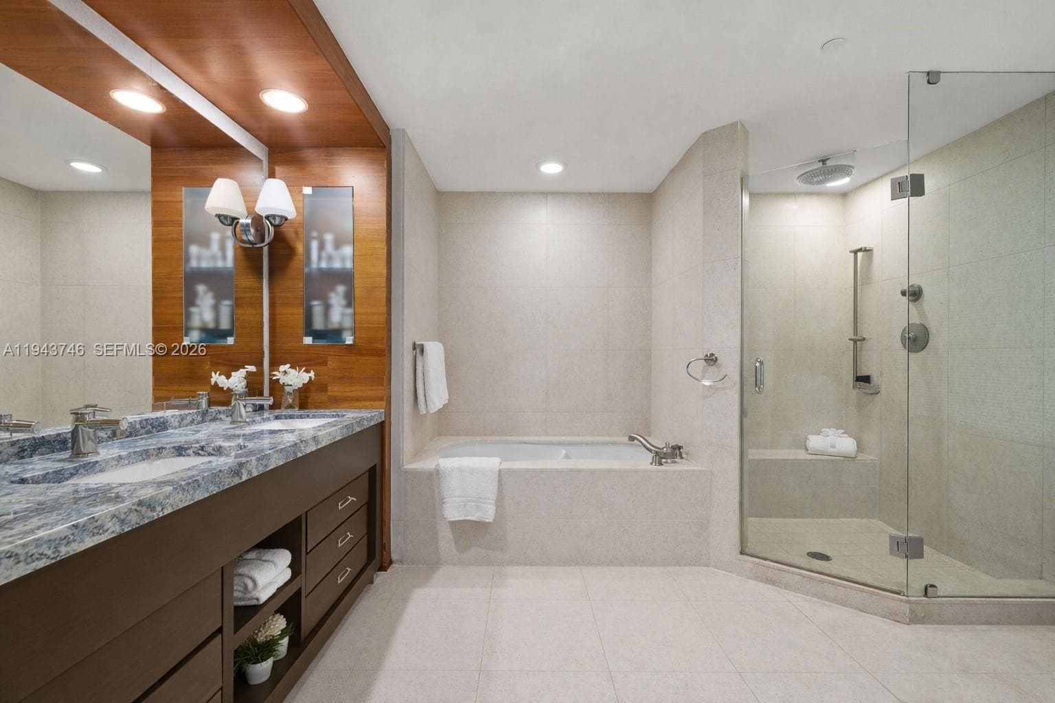 6799 Collins Ave CPH06 photo 13