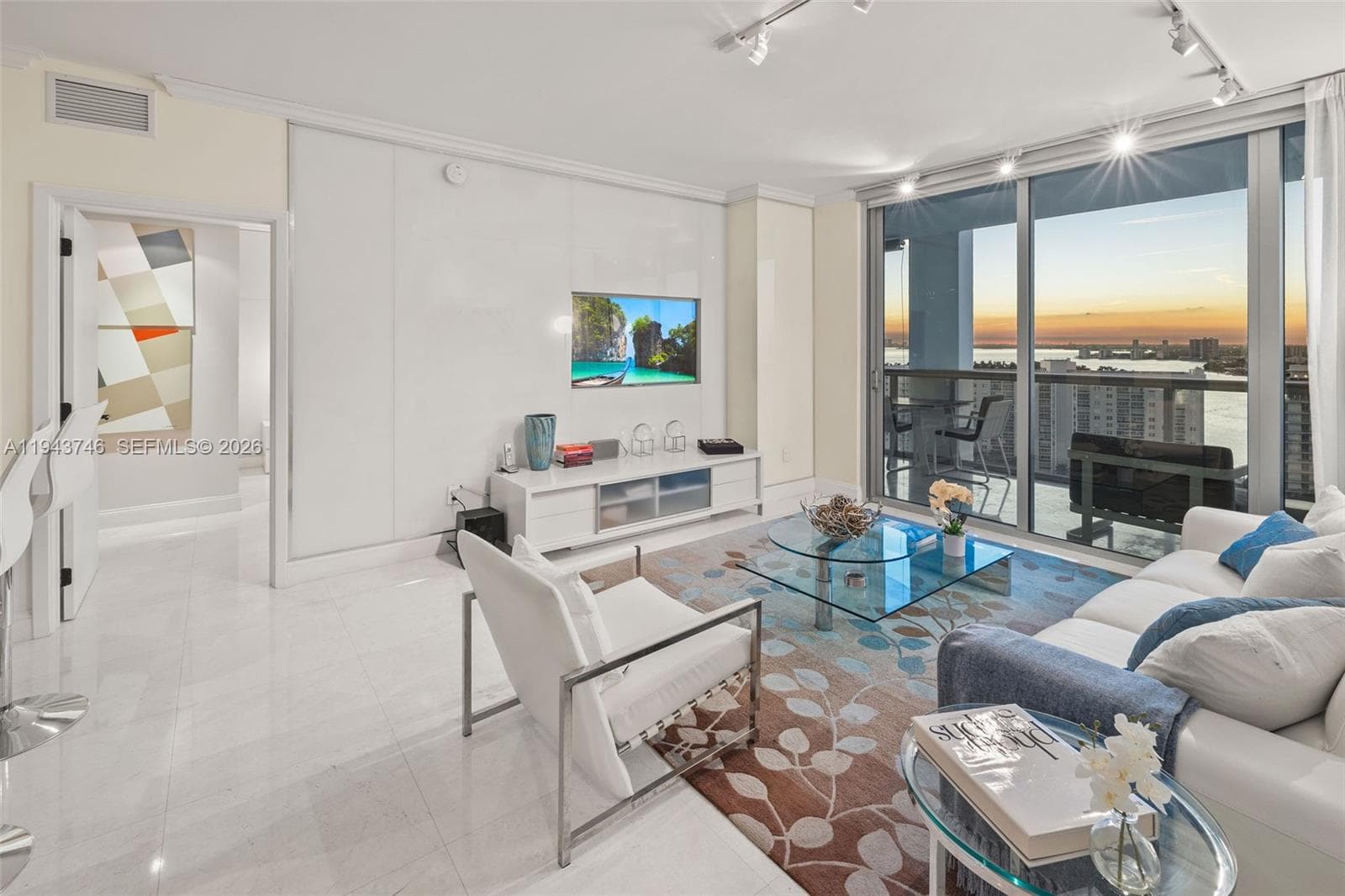6799 Collins Ave CPH06 photo 7