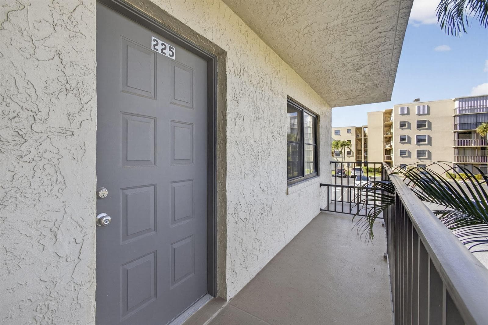 896 N Federal Highway 225 photo 6