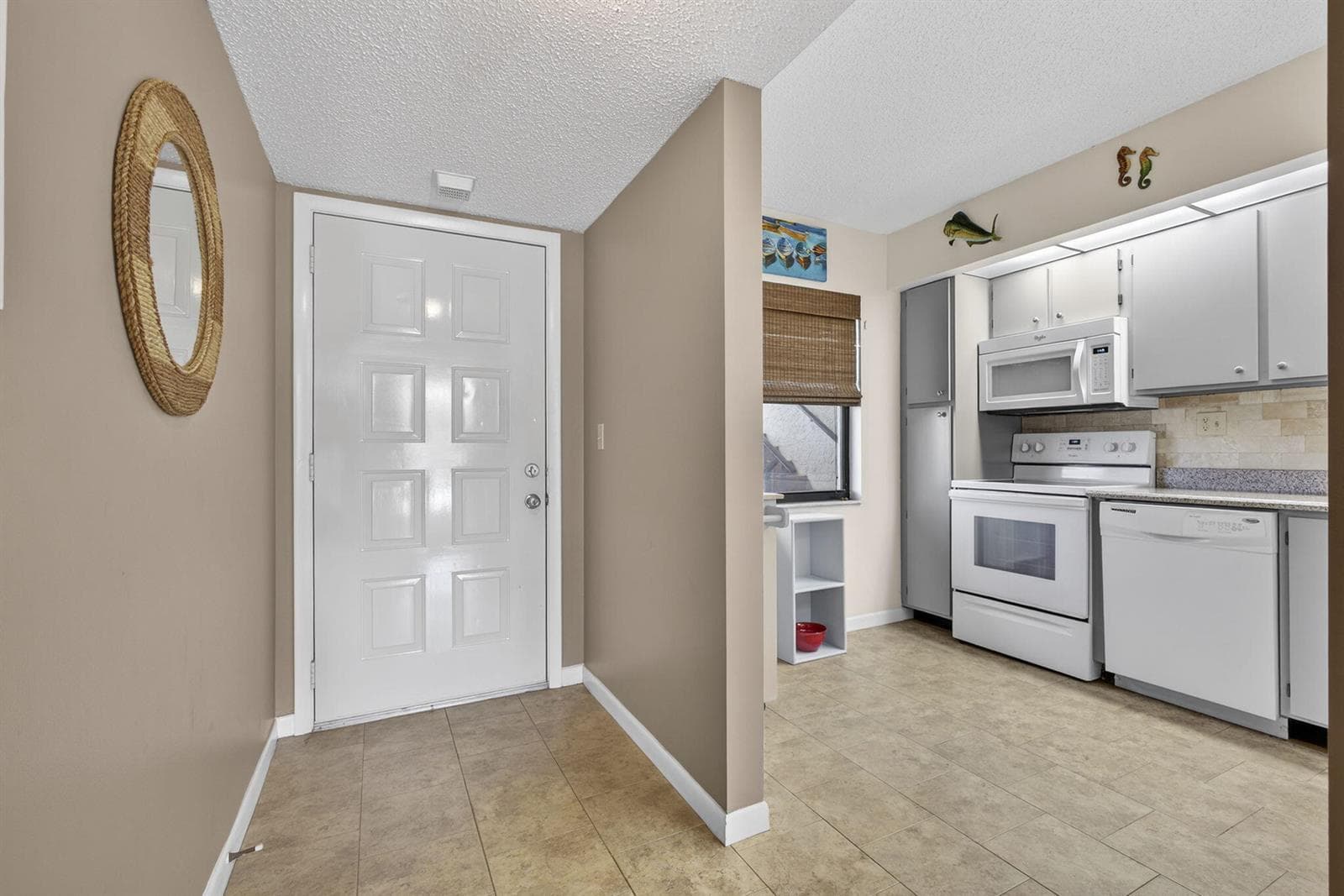 896 N Federal Highway 225 photo 7