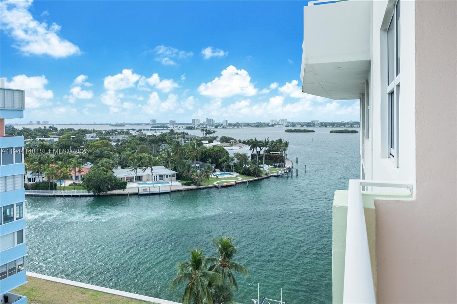 10350 W Bay Harbor Dr 9N photo 1