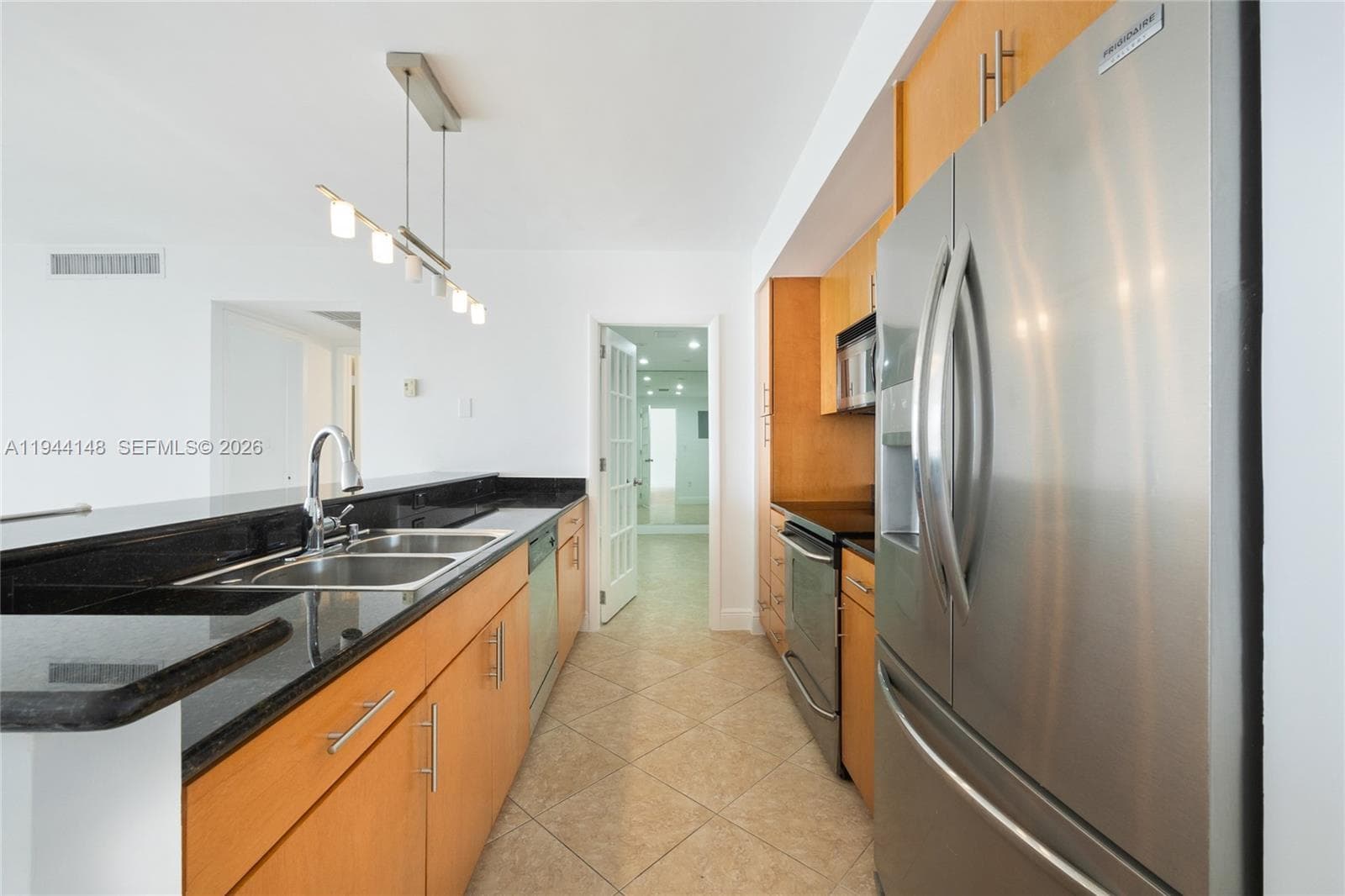 10350 W Bay Harbor Dr 9N photo 5