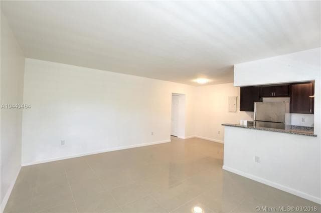 1820 Venice Park Drive 205 photo 5