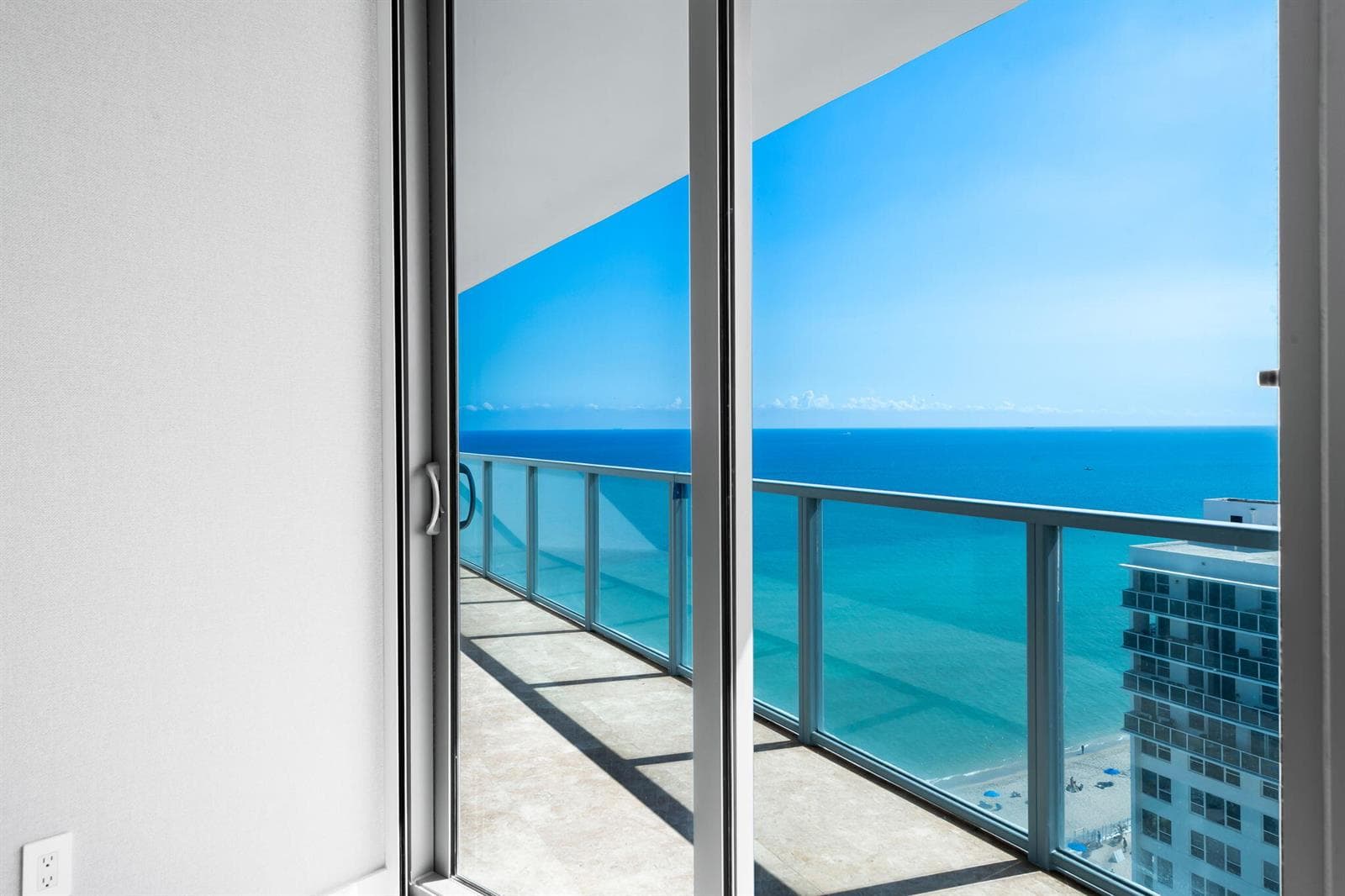 3101 S Ocean Drive 1807 photo 23