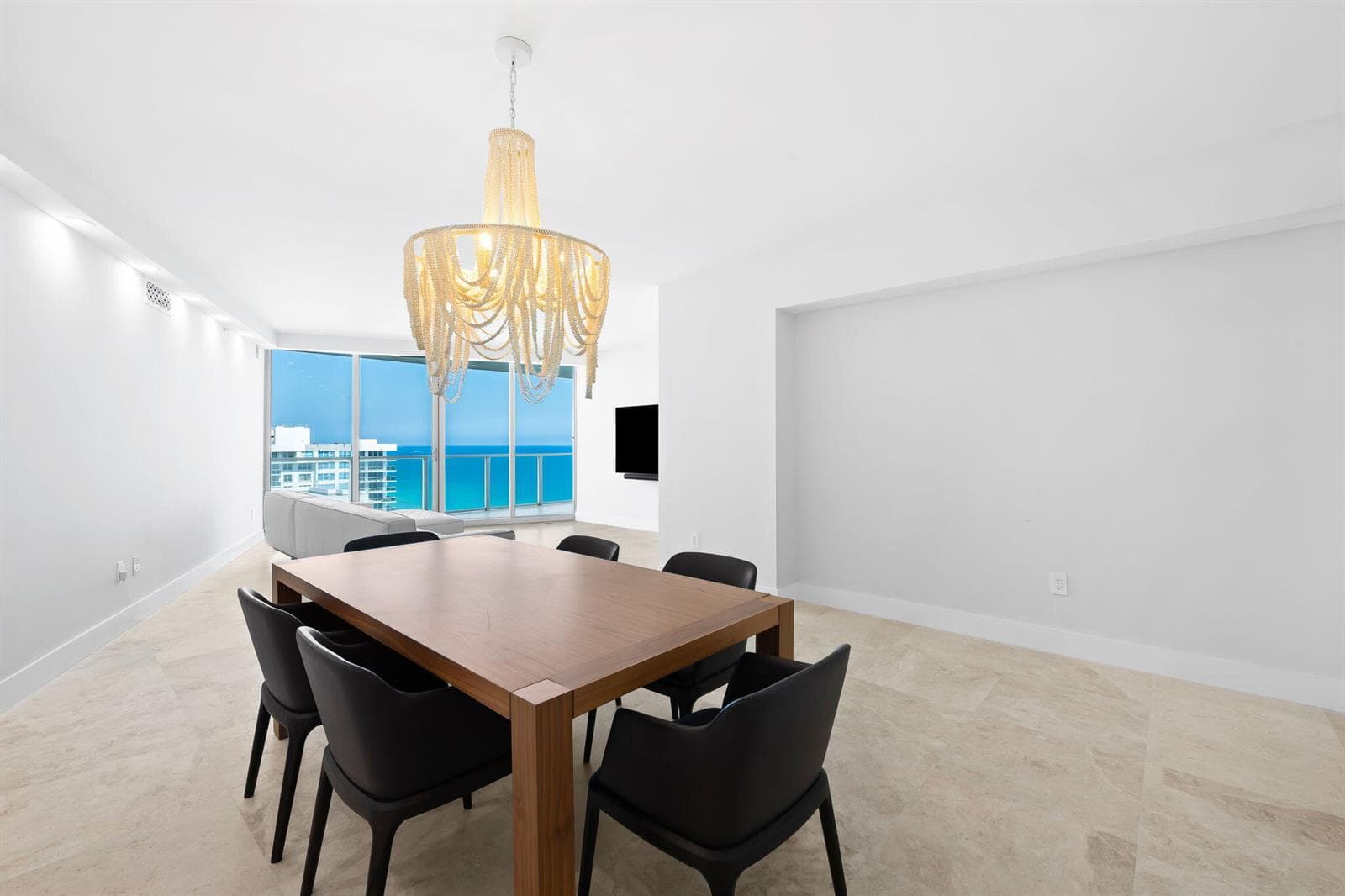 3101 S Ocean Drive 1807 photo 8