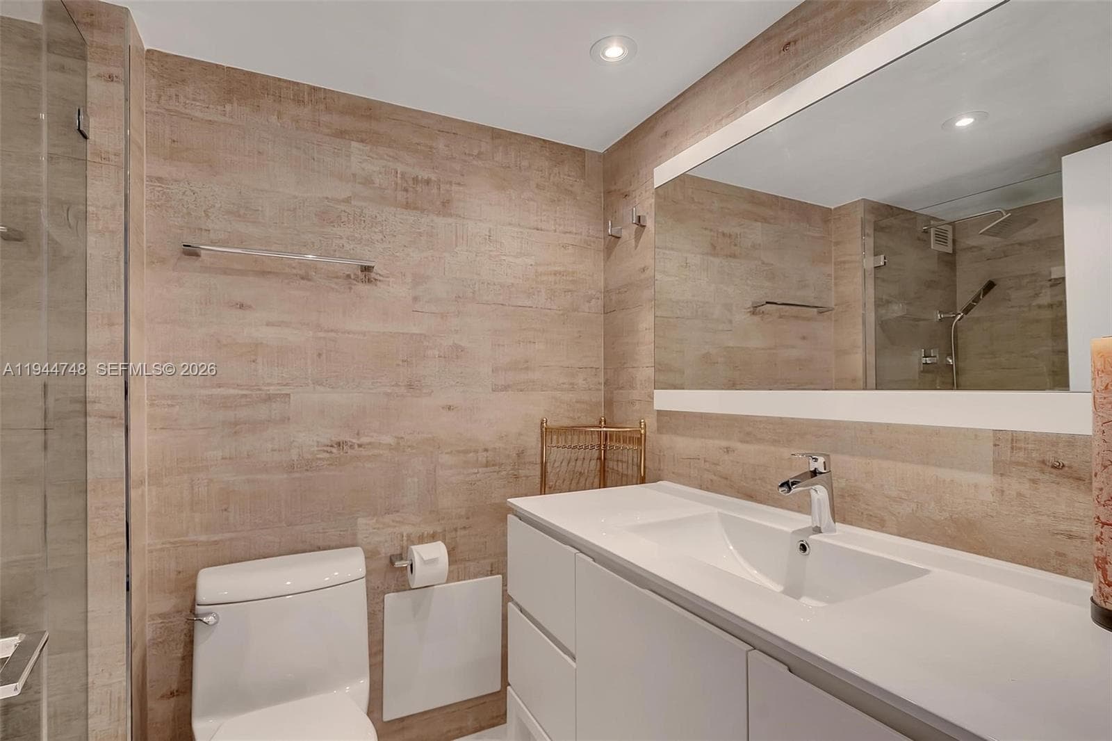 2301 Collins Ave 810 photo 21