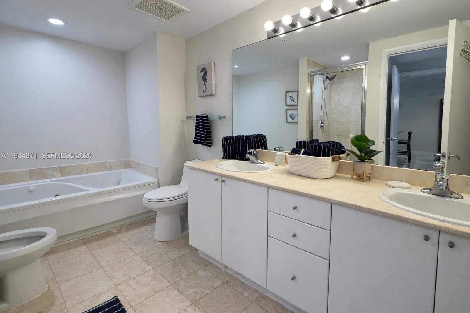 17375 Collins Ave 1505 photo 18