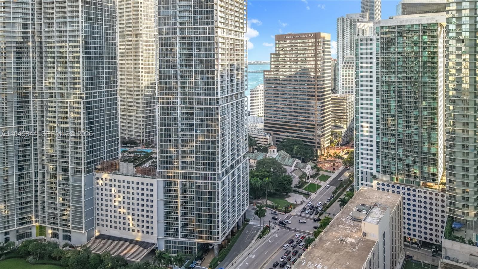 475 Brickell Ave 4215 photo 2