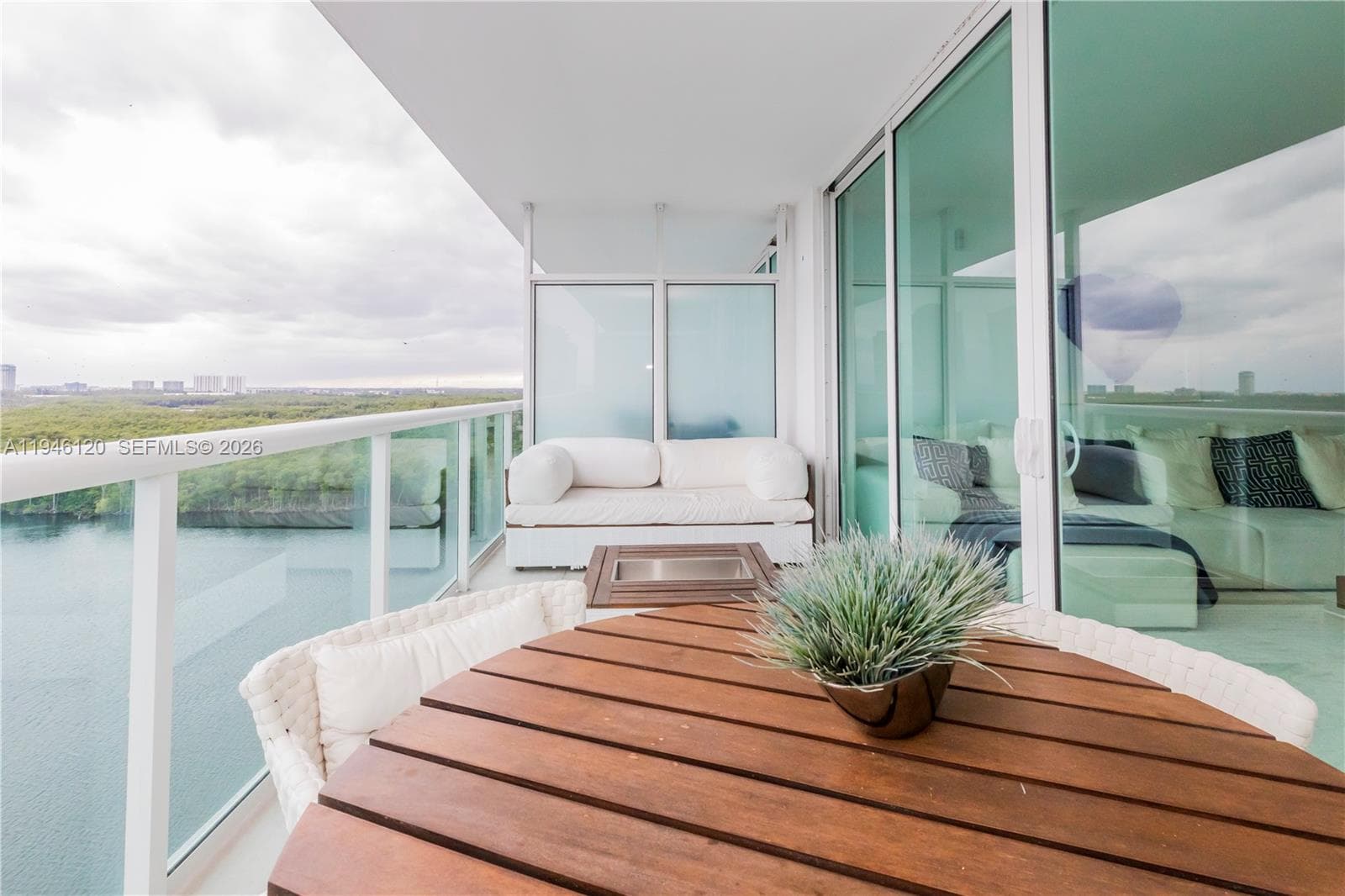 400 Sunny Isles Blvd 1504 photo 9