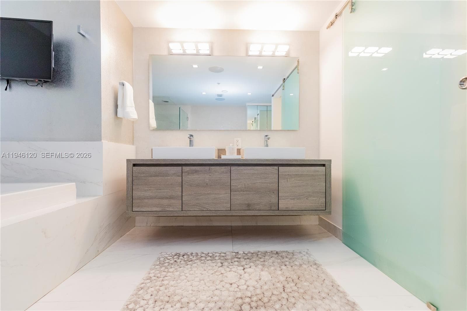 400 Sunny Isles Blvd 1504 photo 25