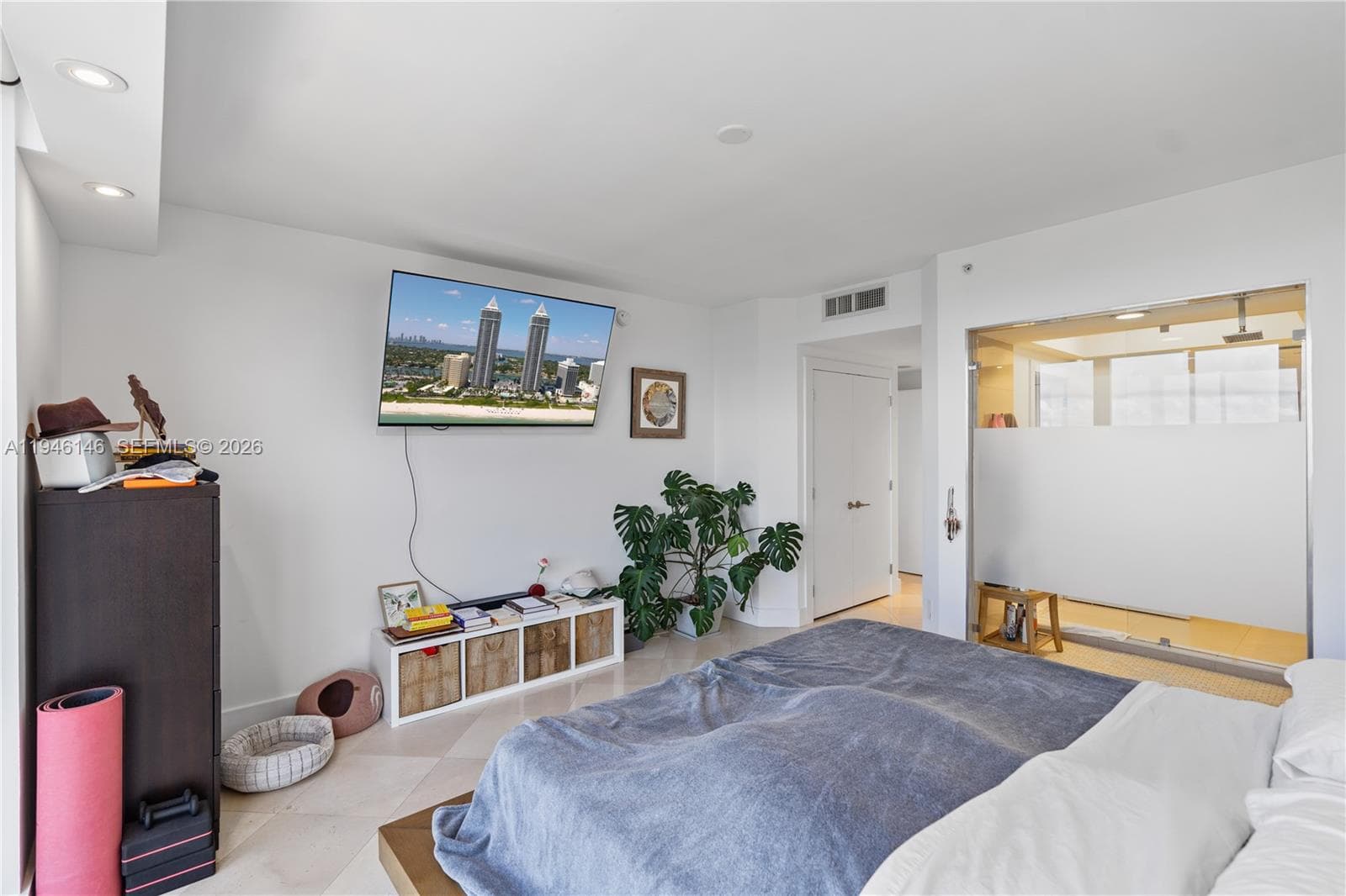 4779 Collins Ave 2607 photo 23