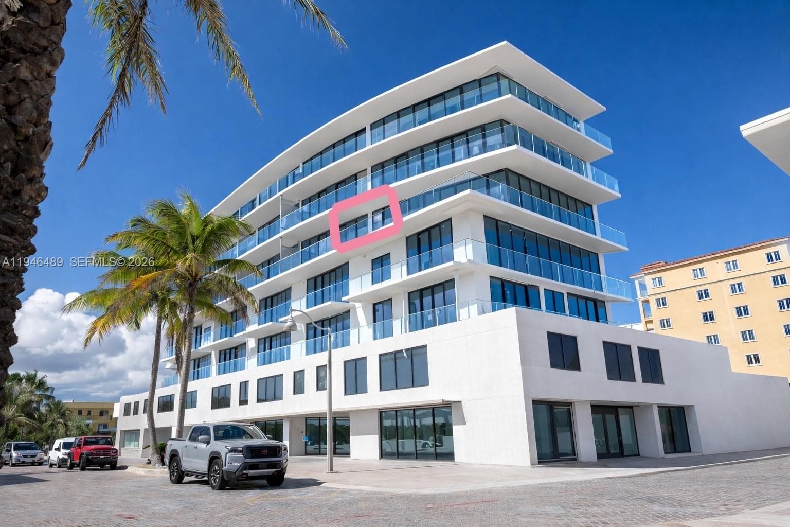 3319 N Ocean Drive 503 photo 1