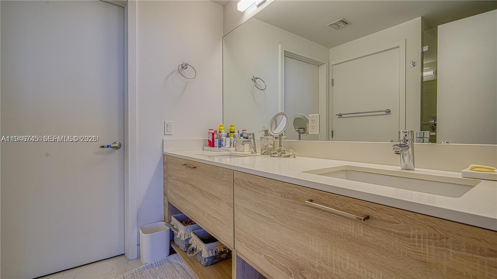16385 Biscayne Blvd 1415 photo 16