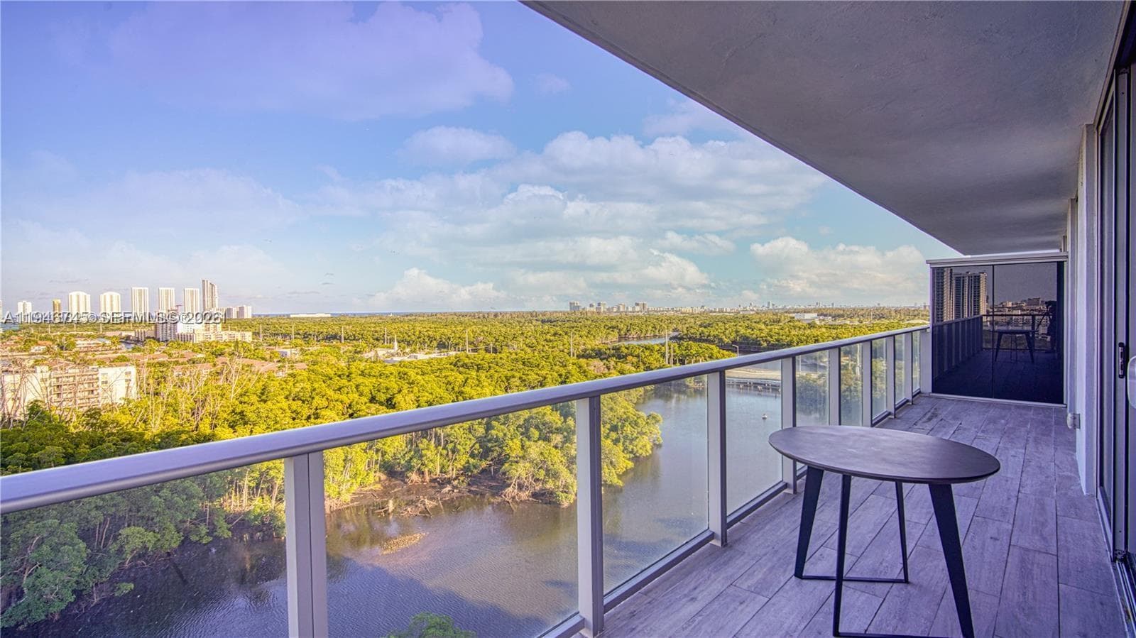 16385 Biscayne Blvd 1415 photo 25