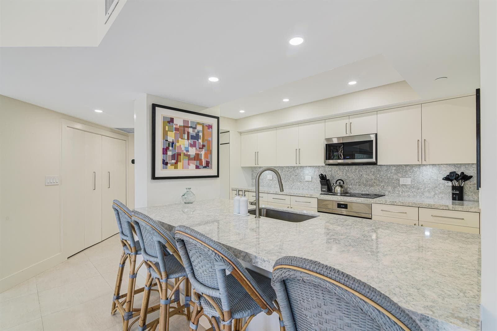 100 SE 5th Avenue 305 photo 10