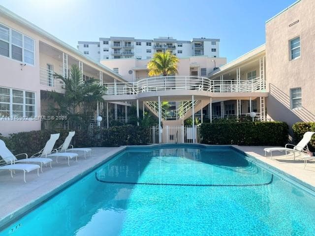 6881 Bay Dr 1 photo 3