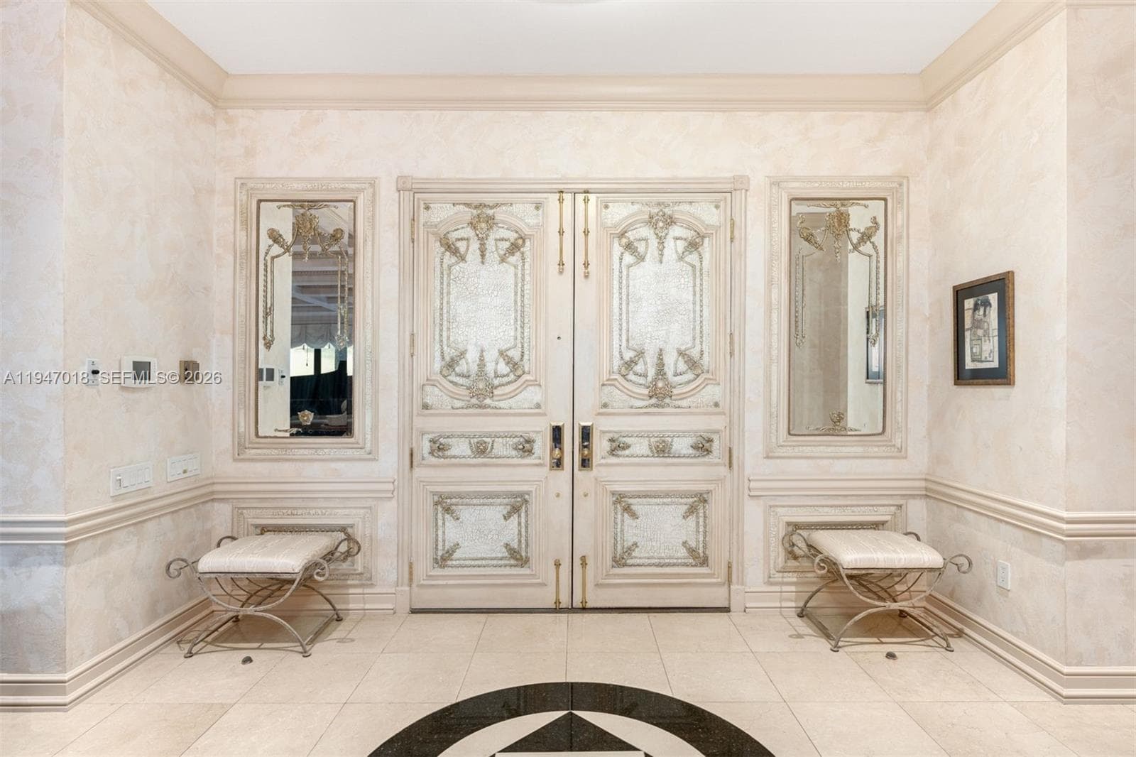 5225 Collins Ave PH8 photo 4