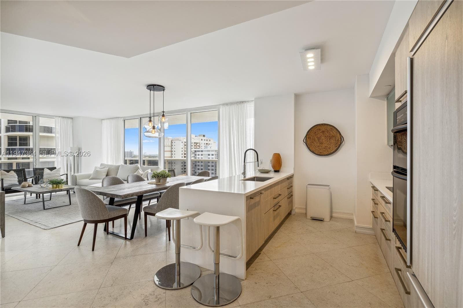 1830 S Ocean Dr 1506 photo 3