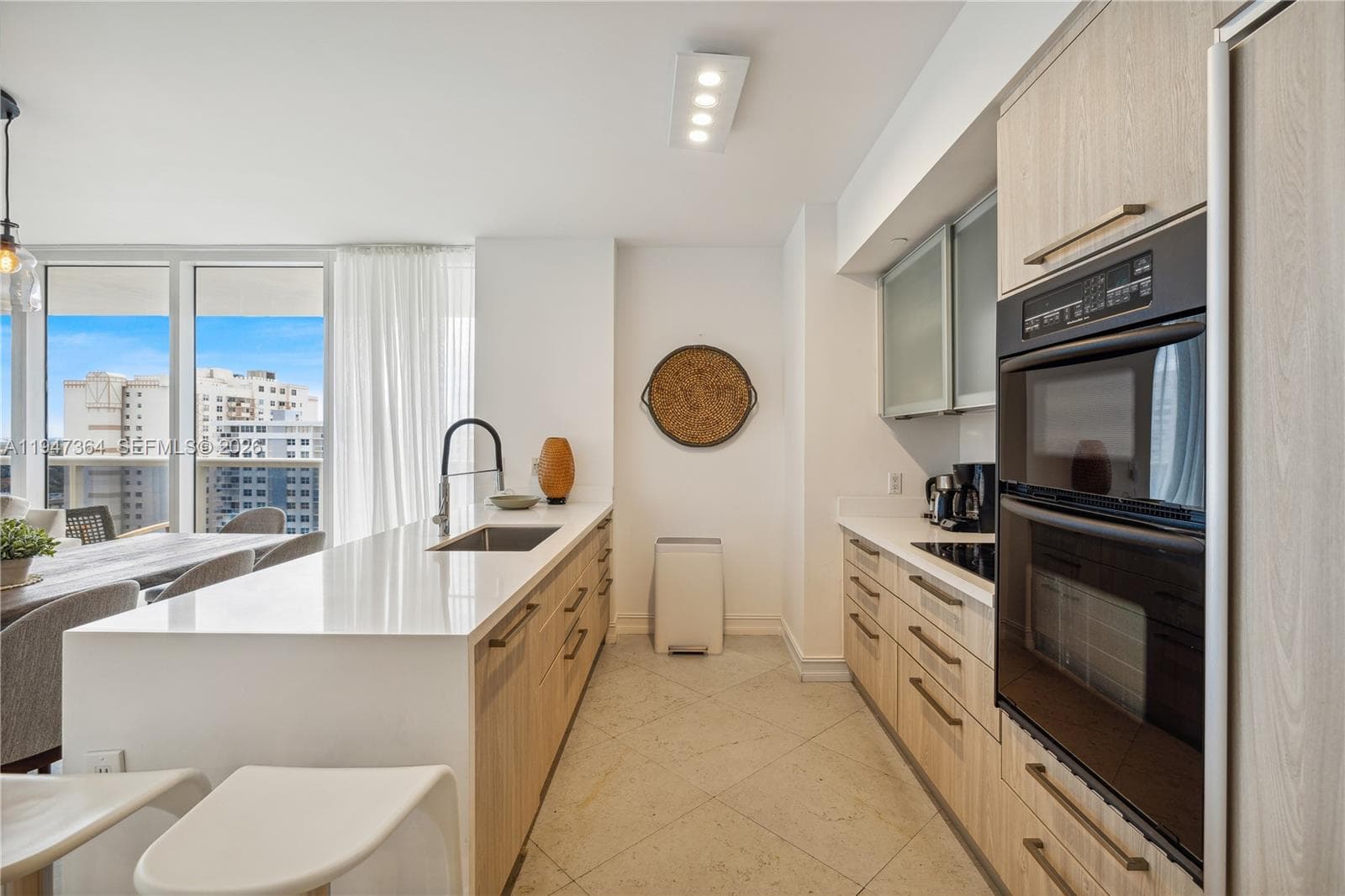 1830 S Ocean Dr 1506 photo 5