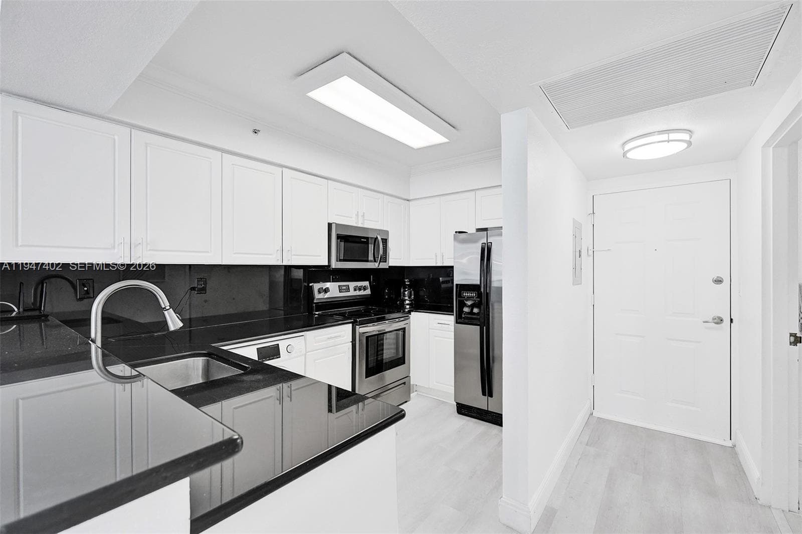 2501 S Ocean Dr 905 (available Sept 5) photo 7